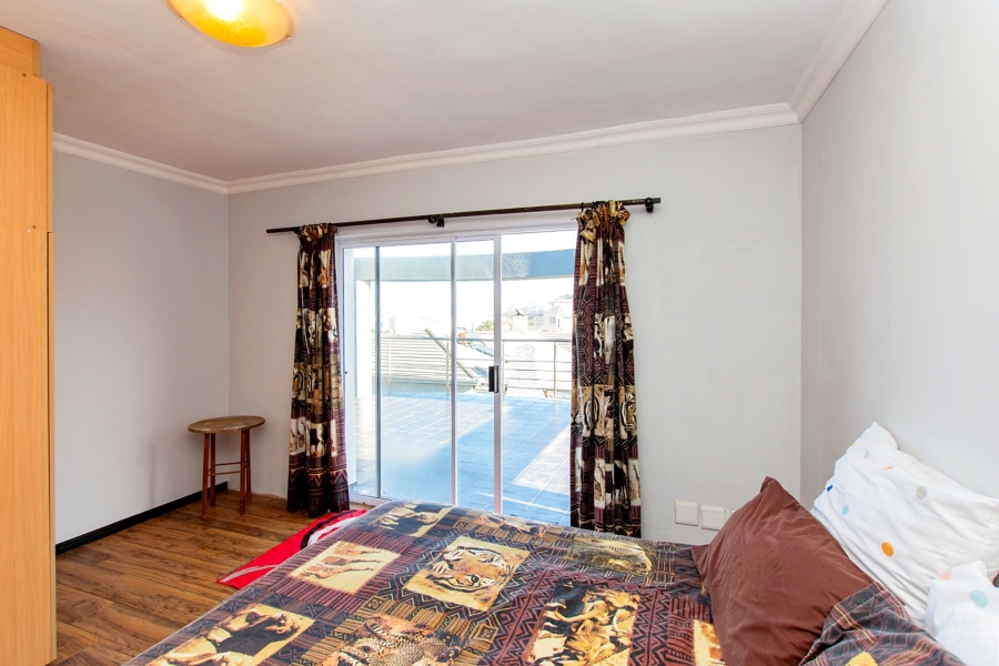 To Let 4 Bedroom Property for Rent in Yzerfontein Western Cape